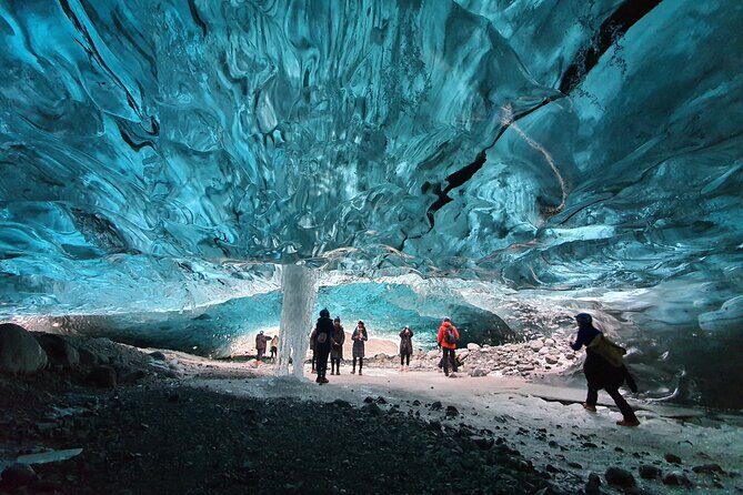 3-Day Golden Circle, South Coast & Ice Cave - Small Group Tour - Day 2: Skógafoss, secret falls, glaciers, and Reynisfjara black sand