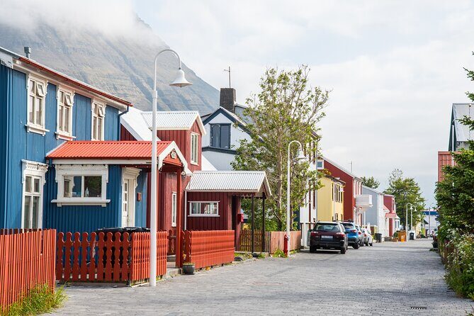 3-Day Wild and Wonderful Tour of Westfjords - Small Group Tour - The lodging piece: en-suite comfort in remote country
