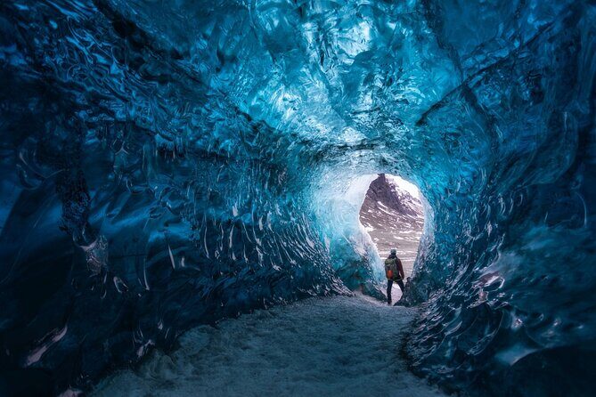 4 Day Northern Lights Adventure - Ice Caves & 4x4 Super Jeeps - Day 2: Katla Ice Caves and Reynisfjara’s black-sand drama
