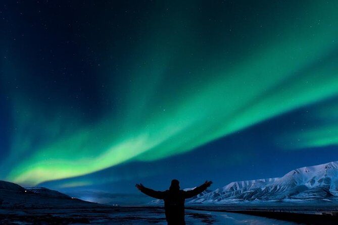 5-Days Land of Northern Lights Tour from Reykjavík - What the guides and group size do for the experience