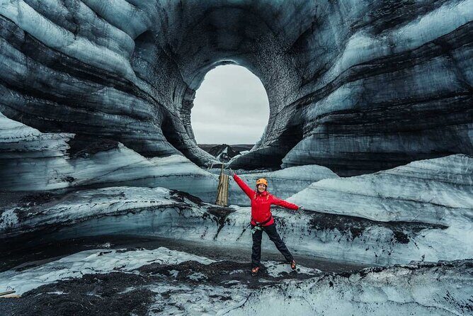 6 Day Iceland Ring Road Highlights Tour With Accommodation - Day 3: East Iceland’s fishing towns and the Vök Baths soak