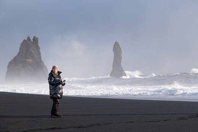 6-day Ultimate Iceland Tour: Photography and Northern Lights - Day 5: Vatnajökull area—basalt walls, icebergs at Jökulsárlón, and Diamond Beach