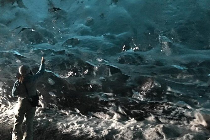 7 Day Around Iceland Tour- PRIVATE TOUR - Skaftafell, canyon paths, and three lagoon viewpoints: Vatnajökull’s scale
