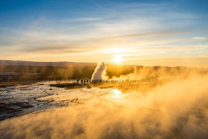 8-Day Iceland Ring Road Tour: Reykjavik, Akureyri, Golden Circle & South Coast - Day 3 Reynisfjara to Jökulsárlón: Black Sand, a Vatnajökull Glacier Hike, and Diamond Beach