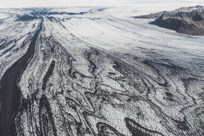 Airplane tour over black sands and riverbeds from Skaftafell - What you’ll see: black sand, riverbeds, and Skeiðarársandur glacier