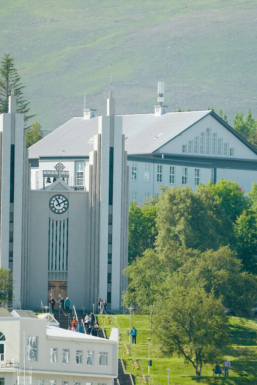 Akureyri: City Walk with Local Food - The local restaurant stop: how the food portion actually works
