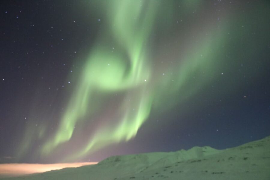 Akureyri: Hunt for the Northern Lights Photography Tour - Key Things to Know Before You Go