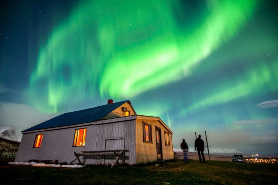 Akureyri: Northern Lights Photography Tour - Hunting the Northern Lights With a Guide (Not Just Luck)