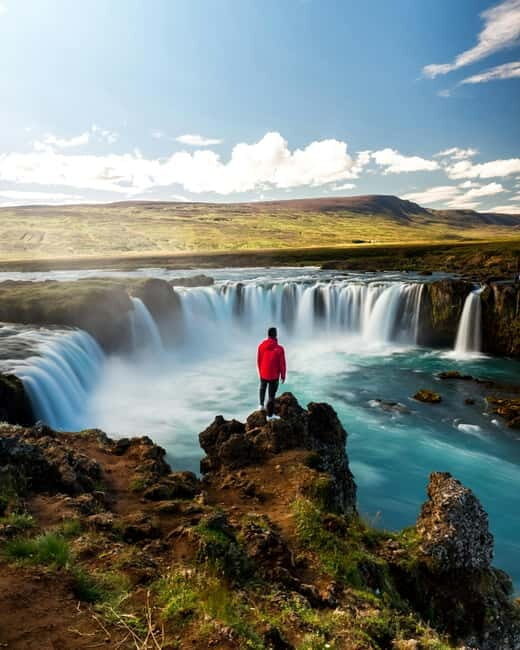 Akureyri Port: Godafoss Waterfall Guided Tour with Pickup - Goðafoss Waterfall: the horseshoe, the mist, and your 45-minute game plan