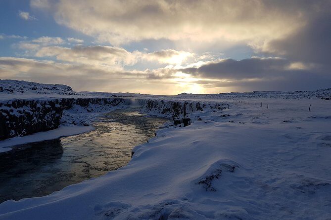 Arctic Fox Travel Dettifoss lake Mývatn winter private super jeep tour - Lake Mývatn: one hour that’s actually the right size