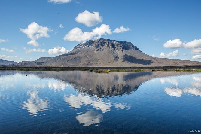 Askja & Holuhraun, Super Jeep Day Tour from Lake Myvatn - Super Jeep access from Lake Mývatn: why this day trip works