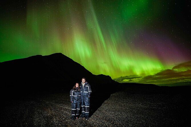 Award Winning Private Northern Lights Tour with All Inclusive - Door-to-door Reykjavik convenience for a 3 to 5 hour aurora window