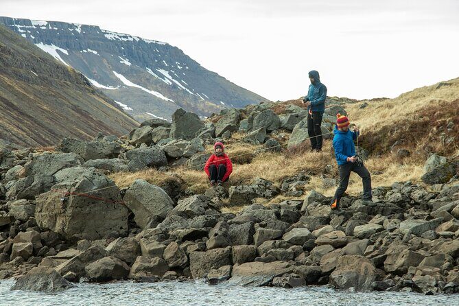 Choose your lake ride that wake - Snorkeling in Vatnadalsvatn: included gear and the simple reason it makes the day better