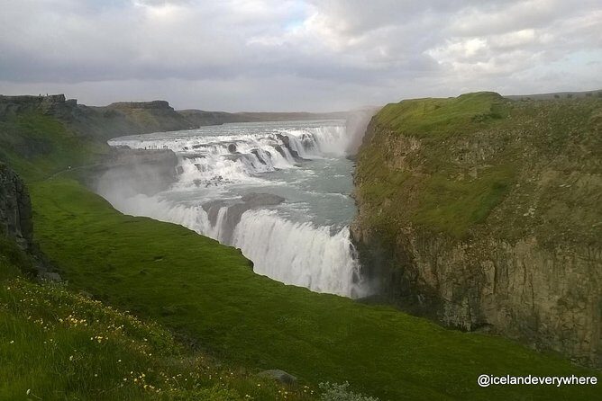 Classic Golden Circle & Kerið Small-Group Tour from Reykjavík - Morning pickup in Reykjavík 101: find the bus stop, not the front door