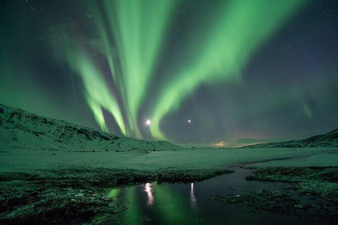 Cozy Northern Lights Tour with Icelandic Treats - Why this Northern Lights hunt feels more doable than solo chasing