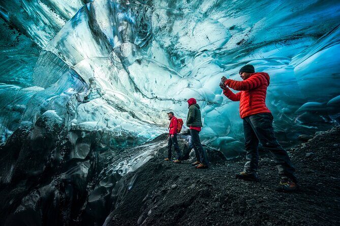 Crystal Treasures of Vatnajökull: Ice Cave Adventure - What the 3.5-Hour Plan Really Gives You (and Why It Works)