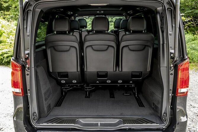 Departure by Luxury Van Reykjavik City to Reykjavik Airport KEF - Why this KEF transfer feels like the last easy stop