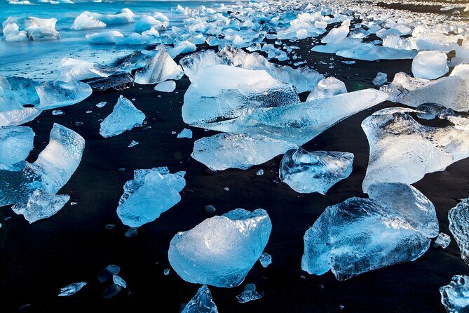Diamond Beach & Jökulsárlón Floating Glacier Guided Day Tour - Private South Coast Day: What the 10–12 Hours Really Feels Like