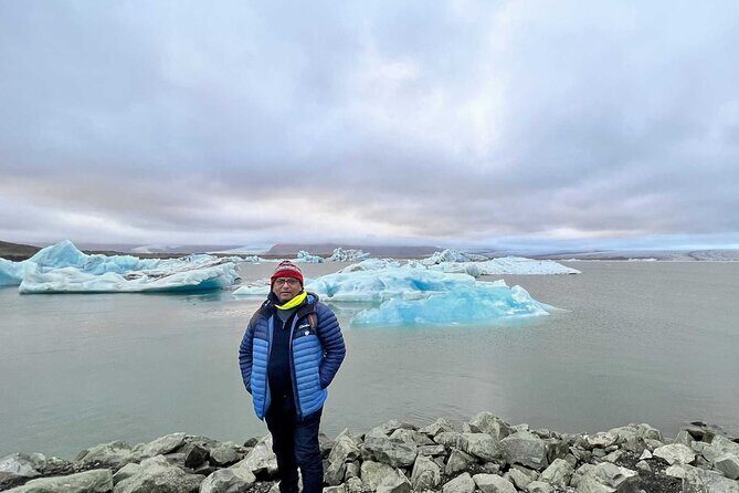 Diamond Beach & Jökulsárlón Floating Glacier Guided Day Tour - Stjornarfoss: A Waterfall Stop That Works as a Reset