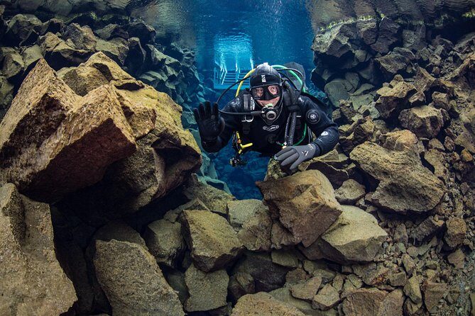 Dive the Divide: Silfra Fissure Scuba Tour | Reykjavik Pickup - Gear and cold reality: dry suit rules that affect comfort