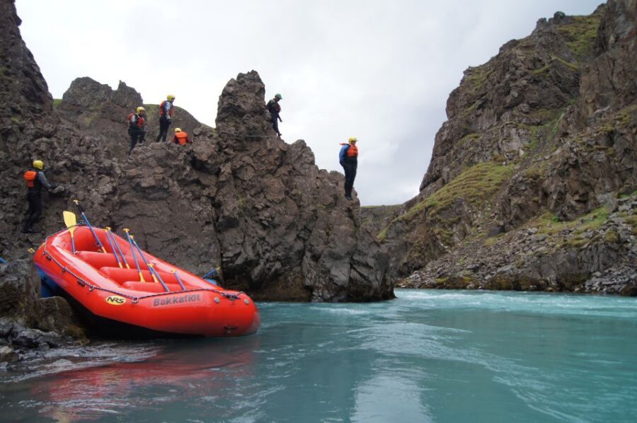East Glacial River Extreme Rafting - East Glacial River rafting: why this 5-hour trip hits so hard