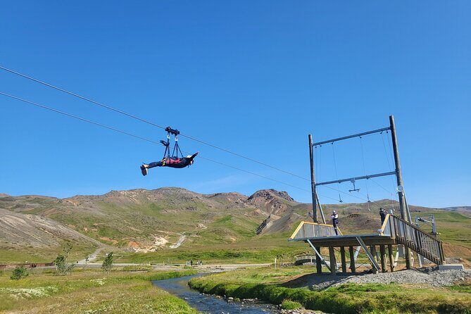 Fast as Falcon Superman Ride - Flying face down: how the Superman position changes the ride