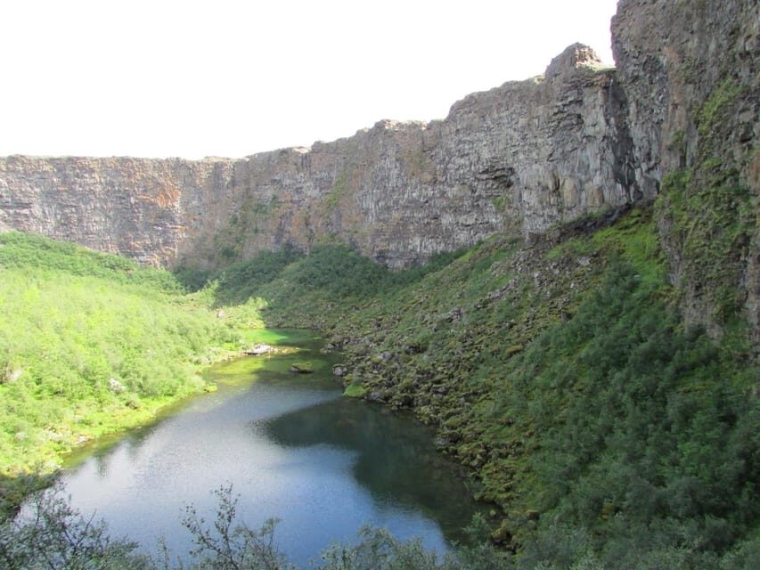From Akureyri: Diamond Circle Tour with Waterfalls - Skútustaðagígar and Dimmuborgir: pseudocraters and the lava maze hike