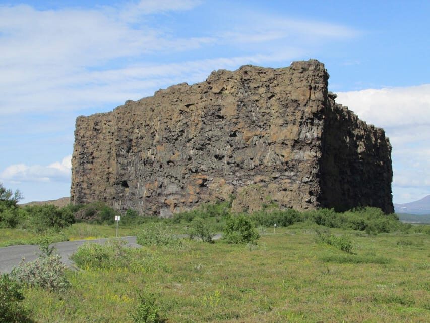 From Akureyri: Diamond Circle Tour with Waterfalls - From Hof to Goðafoss: the day kicks off with thunder