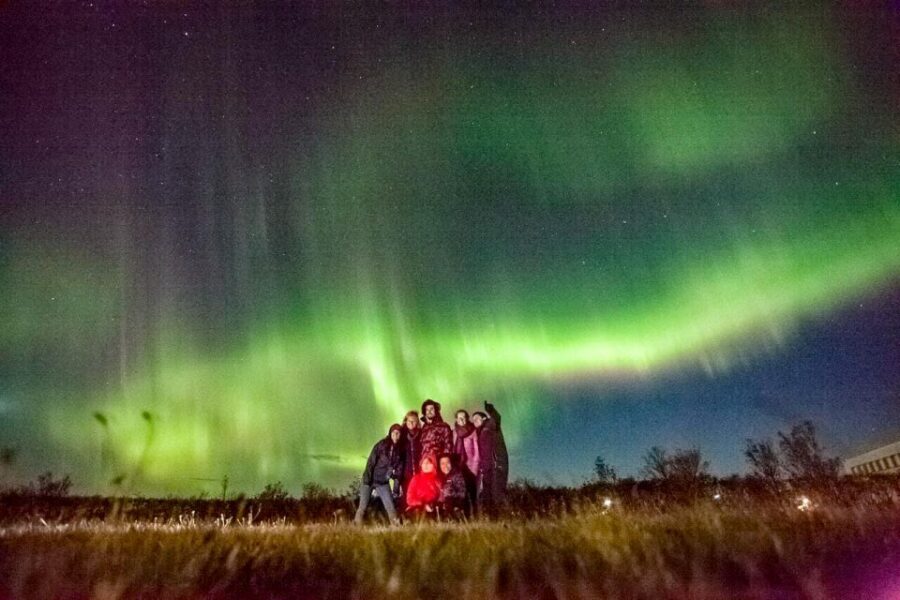 From Reykjavik: 3-Day South Coast Winter Tour with Ice Cave - Golden Circle in Winter: Þingvellir, Strokkur, and Kerið
