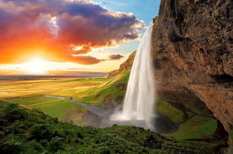 From Reykjavík: Best of Iceland 6-Day Stopover Tour - Room Types and Solo Travel: Single Rooms Are Available