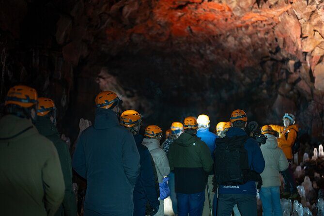 From Reykjavík: Evening Lava Tunnel Tour and Northern Lights Tour - Northern Lights photos and the free retry: the tour’s best safety net