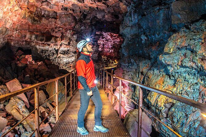 From Reykjavík: Evening Lava Tunnel Tour and Northern Lights Tour - Price and value: why $195.19 can make sense here
