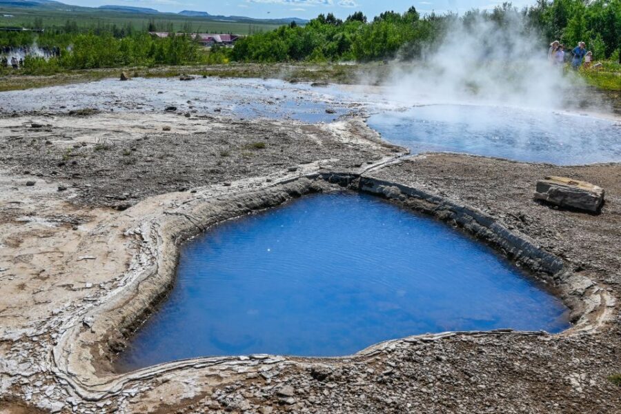 From Reykjavík: Full-day Golden Circle & Horse Riding Tour - Kerið Crater and Lake: The Extra Wow Moment