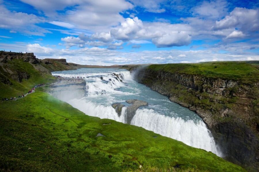 From Reykjavik: Golden Circle, Friðheimar, & Sky Lagoon Tour - Þingvellir: Tectonic plates and the Oxararfoss waterfall