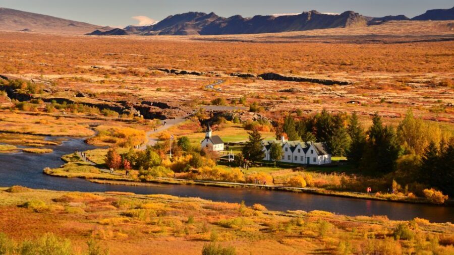 From Reykjavik: Golden Circle & Secret Lagoon Guided Tour - Lunch and cash: how to avoid the I forgot-to-plan moment