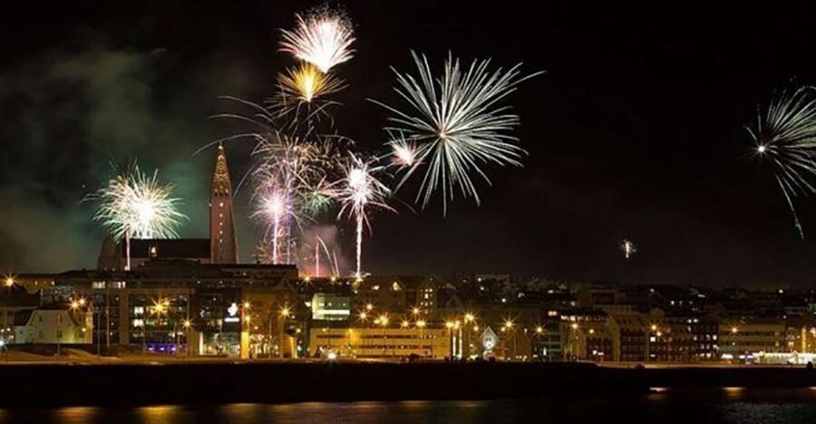 From Reykjavik: New Years Fireworks by Boat - Reykjavik New Year fireworks from the sea: the real advantage