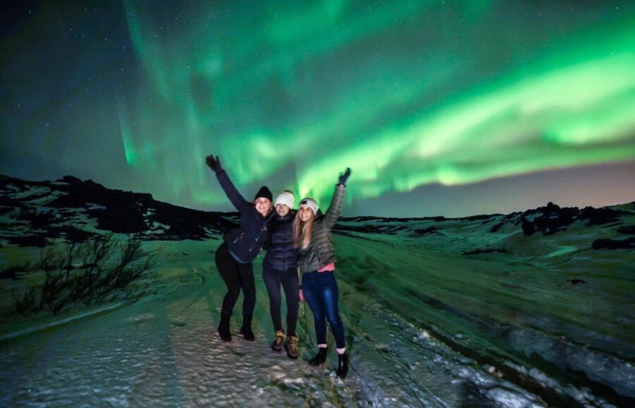 From Reykjavík: Northern Lights Super Jeep Tour - What the Guides Teach You While You Chase