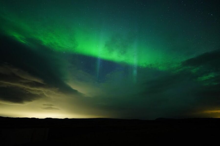 From Reykjavík: Northern Lights Tour with Hot Cocoa & Photos - Cold-Weather Comfort: How the 3.5 Hours Actually Run