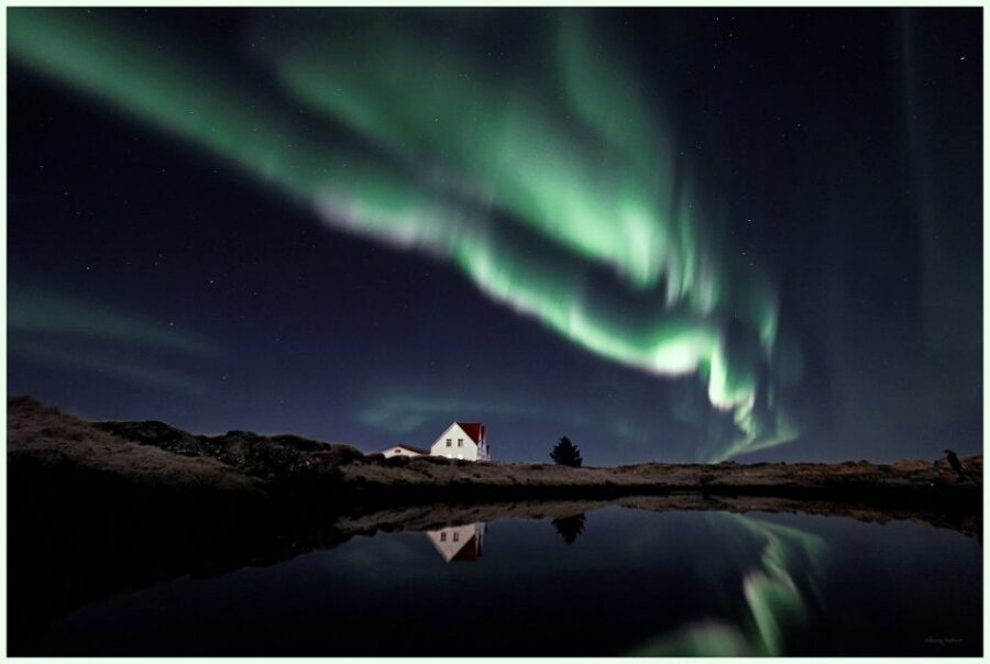 From Reykjavík: Northern Lights Tour with Hot Cocoa & Photos - The Viewing Hour: What You’re Doing While You Wait