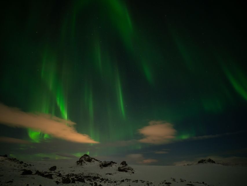 From Reykjavík: Northern Lights Tour with Hot Cocoa & Photos - Aurora Photos: Included Pictures, Real Expectations