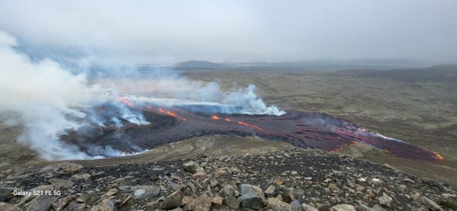 From Reykjavik: Reykjanes Geopark Tour and Sky Lagoon Visit - Sky Lagoon: the 7-Step Spa Ritual and the infinity pool effect
