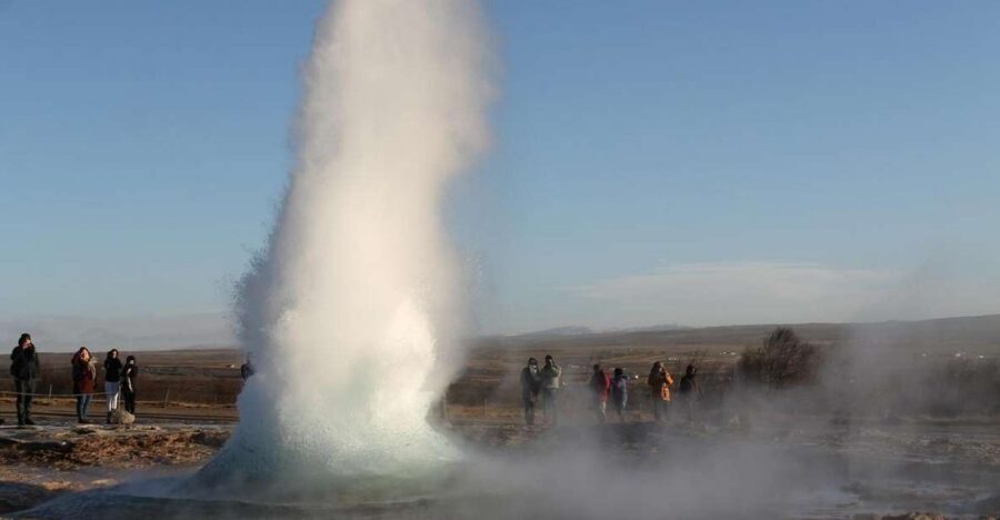 From Reykjavík: Summer 3-Day South Coast/Golden Circle Tour - Day 1 on the Golden Circle: geothermal spots, waterfalls, and quick local flavor
