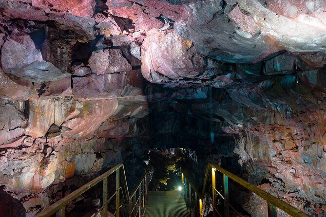 From Reykjavík: The Lava Tunnel tour with Round-trip Transfer - What the Guide Adds (and Why It Changes the Value)