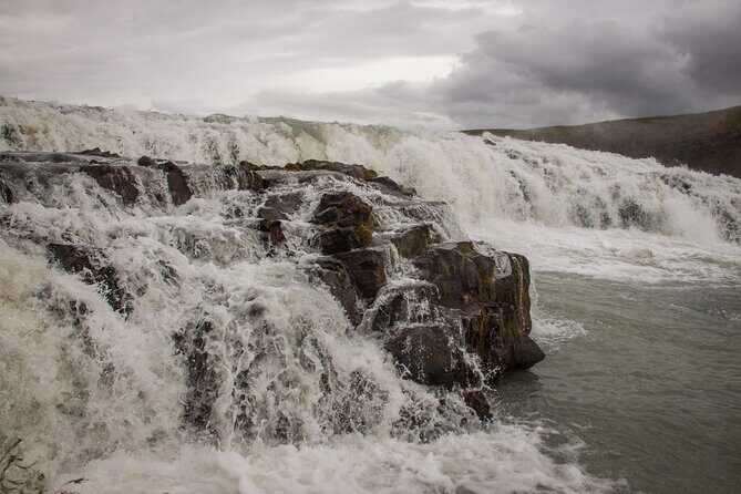 Full Day Golden Circle - Guided Tour - Þingvellir National Park: tectonics, the Alþingi, and a fault-by-the-water view