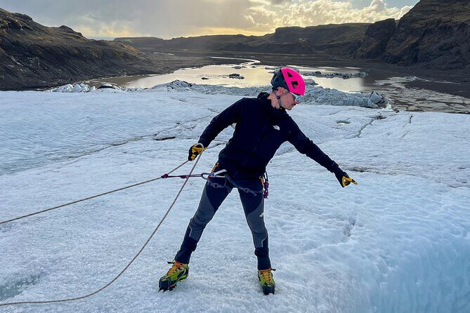 Glacier Adventure at Sólheimajökull Private Tour - The Walk to the Glacier Front: Getting Your Bearings