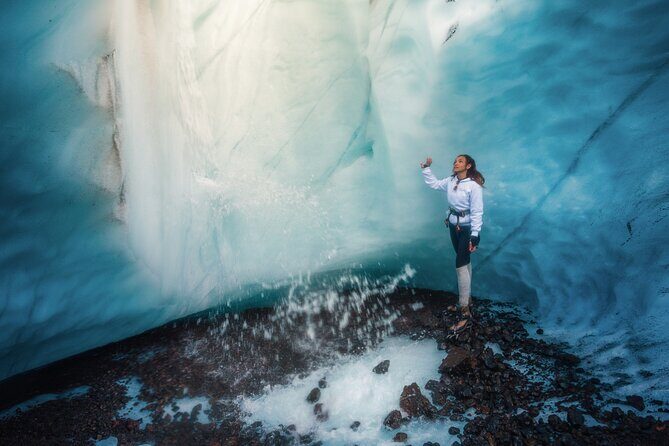 Glacier and Ice Cave Private Photoshoot - 15 Shot Photo Package - Hike Through Glacial Tundra: The Part You’ll Feel in Your Legs