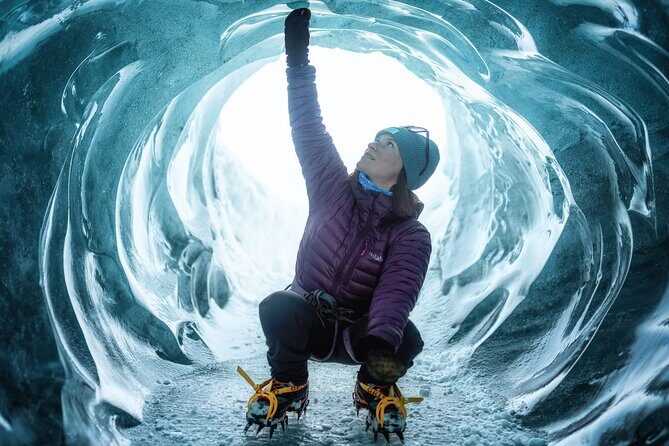 Glacier and Ice Cave Private Photoshoot - 15 Shot Photo Package - Lunch on the Ice With Sunset Views: A Memorable Finish