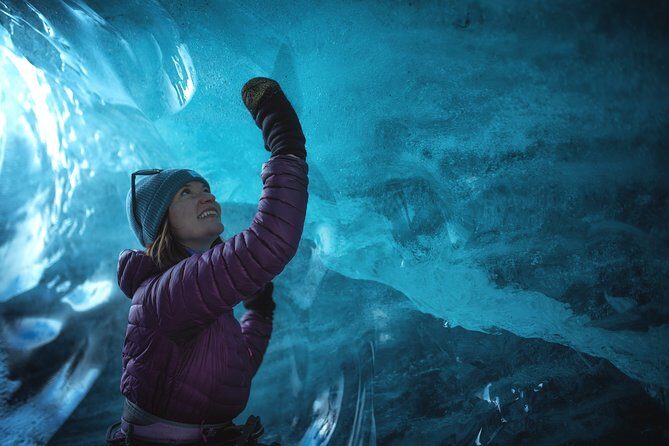 Glacier and Ice Cave Private Photoshoot - 15 Shot Photo Package - What to Wear in Hofn: Layers Matter More Than Your Camera