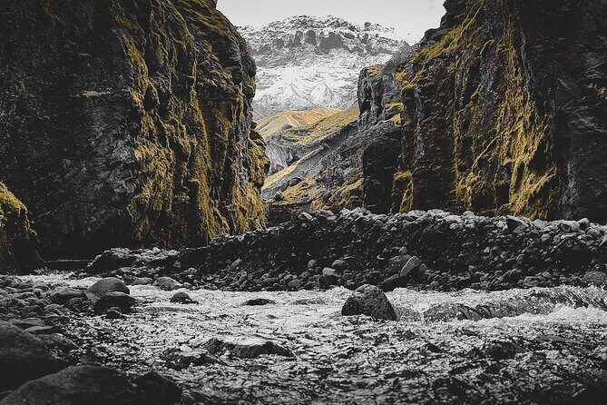 Glacier Express Jeep & Hiking Tour - Local Icelandic Guide - Guide Style on Ice: Magnus, Arnar, Thor, and the Way Stories Work