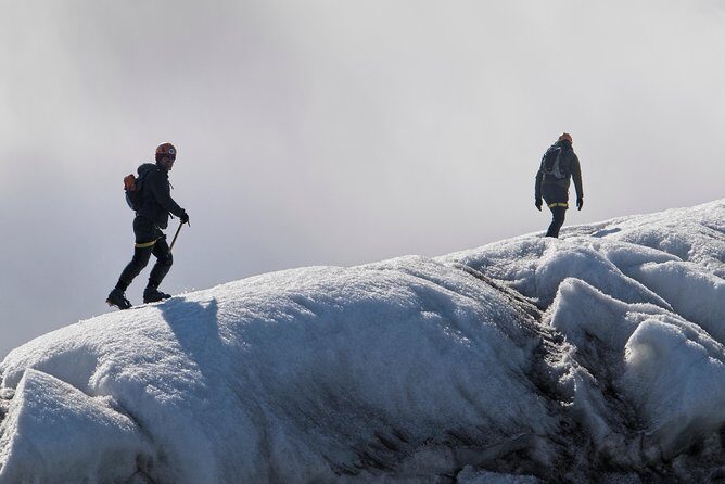 Glacier Hike: Summer Treasure - Glacier Discovery - The 10:00 AM Start at Jökulsárlón: Setting the Day’s Pace